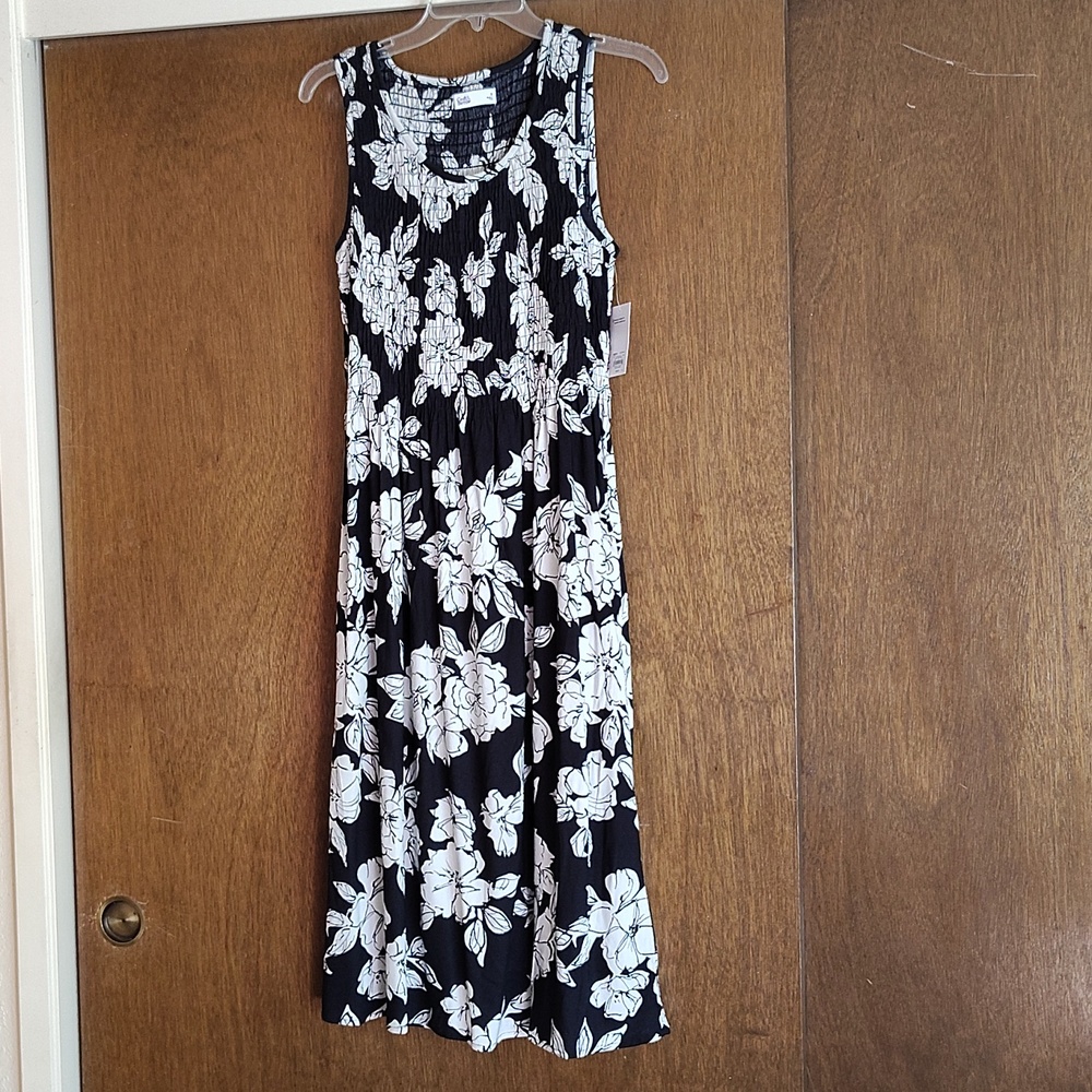 croft & barrow Black Maxi Dress with White Floral Print